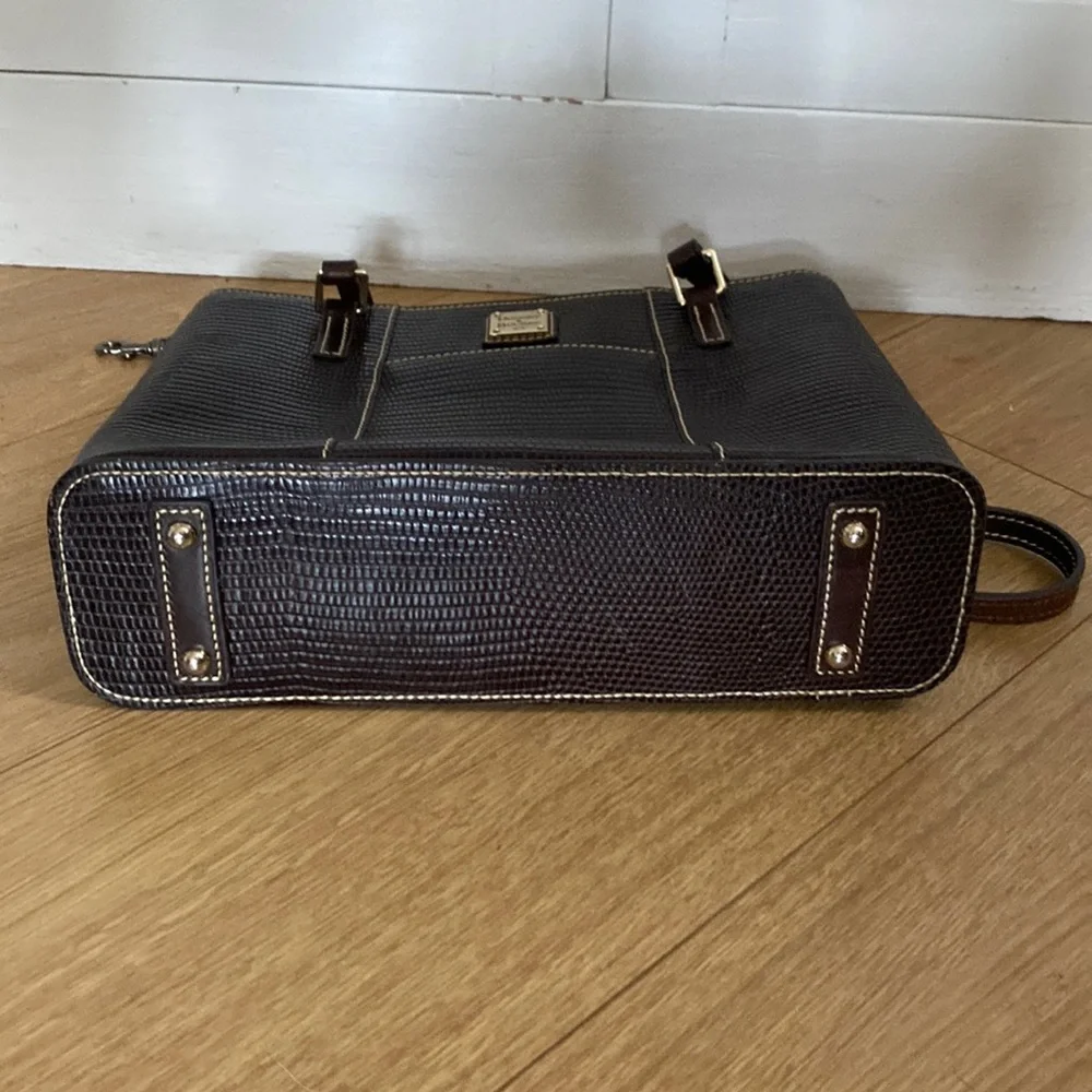 Dooney & Bourke Purse - Picture 9 of 9